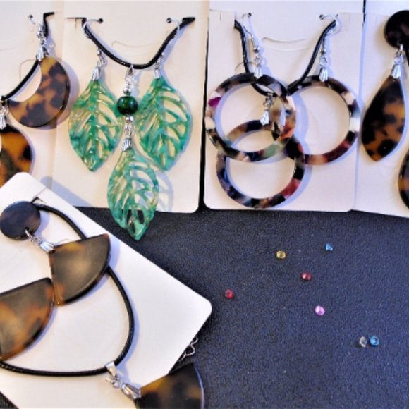 Mix & M 2/$20 Colorful Speckled Resin Rings Earrings & Necklace set Dangle hoops - Picture 7 of 7